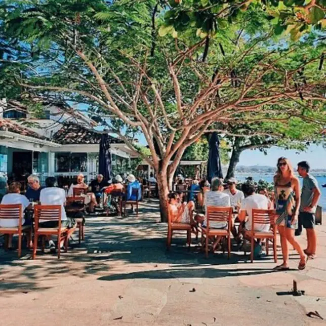 Fachada do Bar dos Pescadores na região histórica de Armação dos Búzios